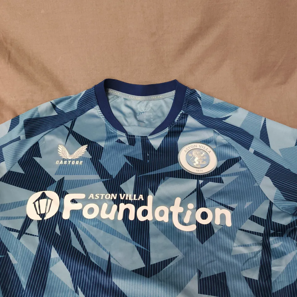 ASTON VILLA FC AWAY SHIRT – MCGINN 7, SIZE M