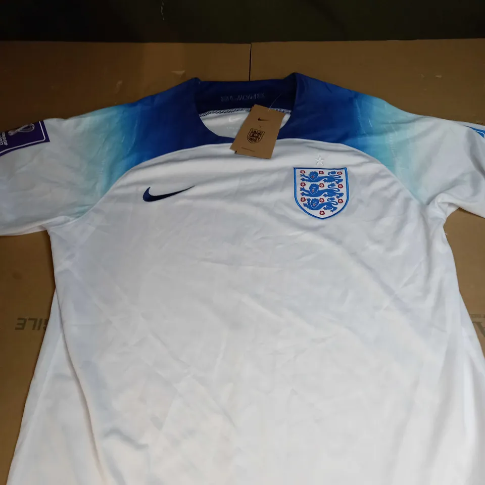 ENGALND FC HOME SHIRT SIZE XL