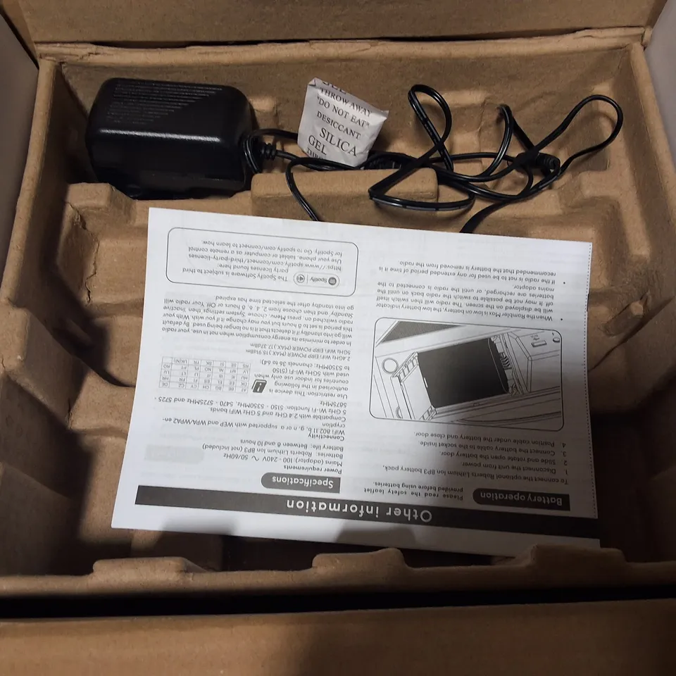 BOXED ROBERTS RAMBLER MAX DAB+ PORTABLE RADIO