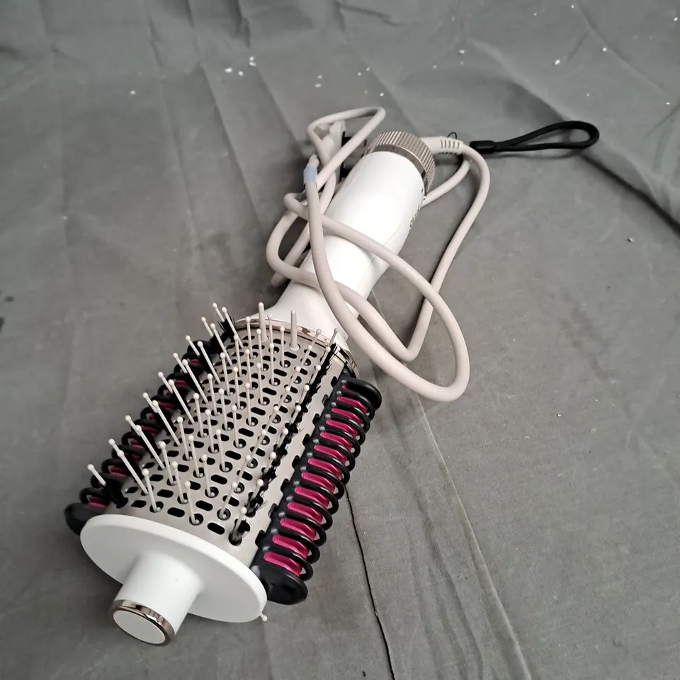 BOXED SHARK SMOOTHSTYLE HOT BRUSH & SMOOTHING COMB