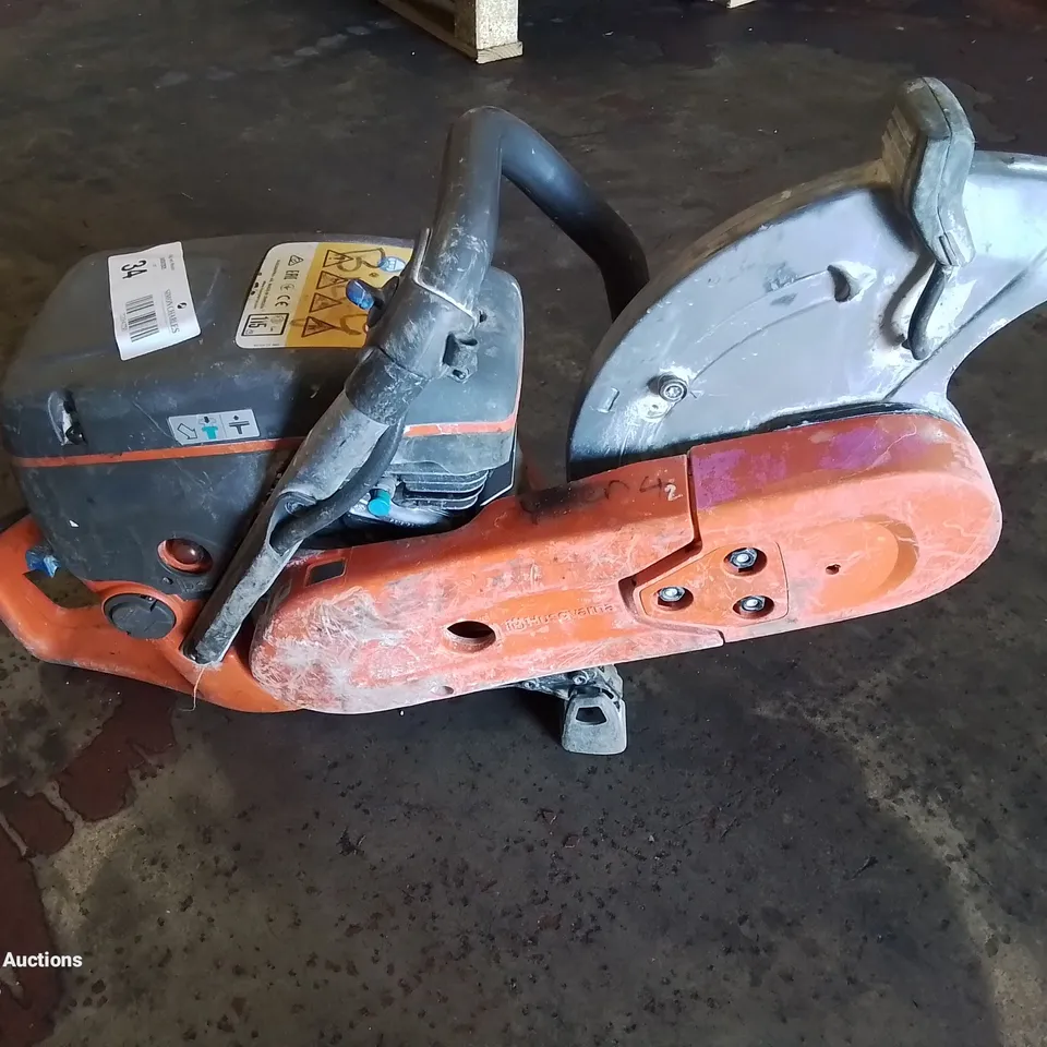 HUSQVARNA K760 CUT-N-BREAK DEEP CUT CONCRETE SAW. (NO DISC)