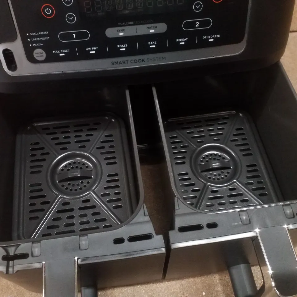 BOXED AF451UK NINJA FOODI MAX DUAL ZONE AIR FRYER WITH SMART COOK SYSTEM