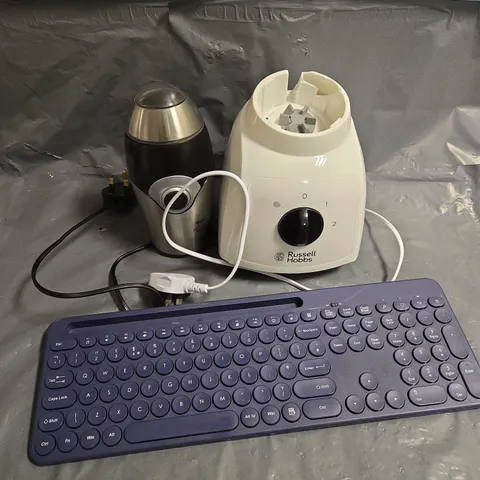 APPROXIMATELY 15 ASSORTED ELECTRICAL PRODUCTS TO INCLUDE RADIATOR, WIRELESS KEYBOARD, BLENDER ETC - COLLECTION ONLY 