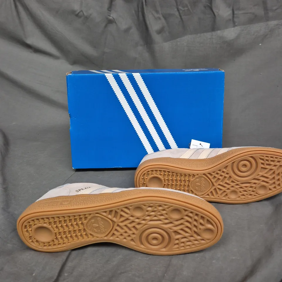 BOXED PAIR OF ADIDAS HANDBALL SPEZIAL UK 7 