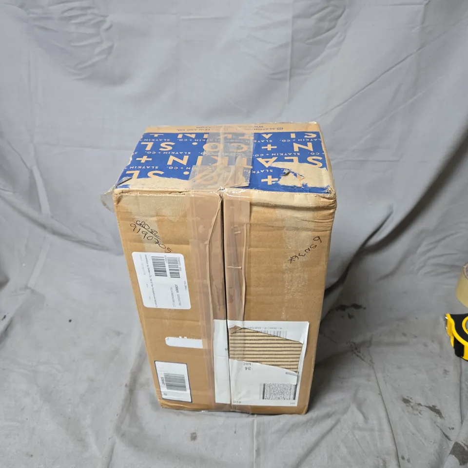 HOMEWORX BY SLATKIN + CO. SET OF TWO EUCALYPTUS AND BALSAM CANDLES.