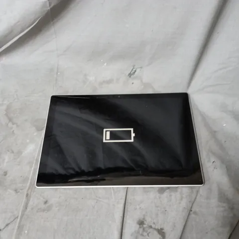 MICROSOFT SURFACE PRO 5 TABLET (I5-7300U, 8GB RAM, 256GB) – 12.3" DISPLAY – NO KEYBOARD - CRACKED SCREEN