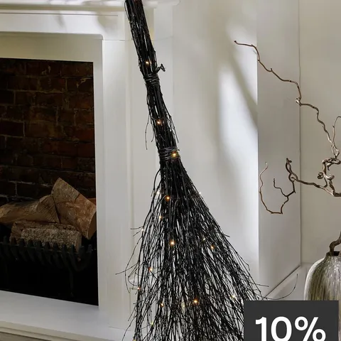 DECORATIVE PRE LIT HALLOWEEN BROOM