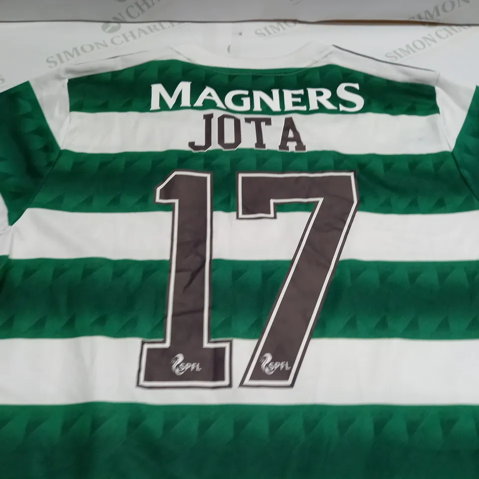 CELTIC FOOTBALL CLUB T-SHIRT - L