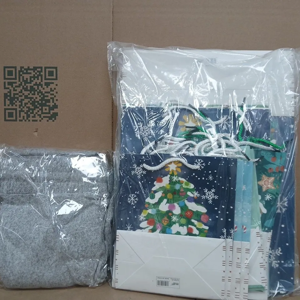 BOX OF APPROXIMATELY 8 ASSORTED HOUSEHOLD ITEMS