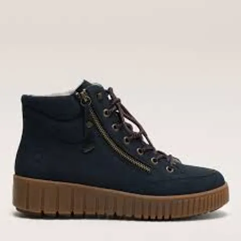 BOXED RIEKER WARM LINE WATER RESISTANT BOOTS SIZE 4