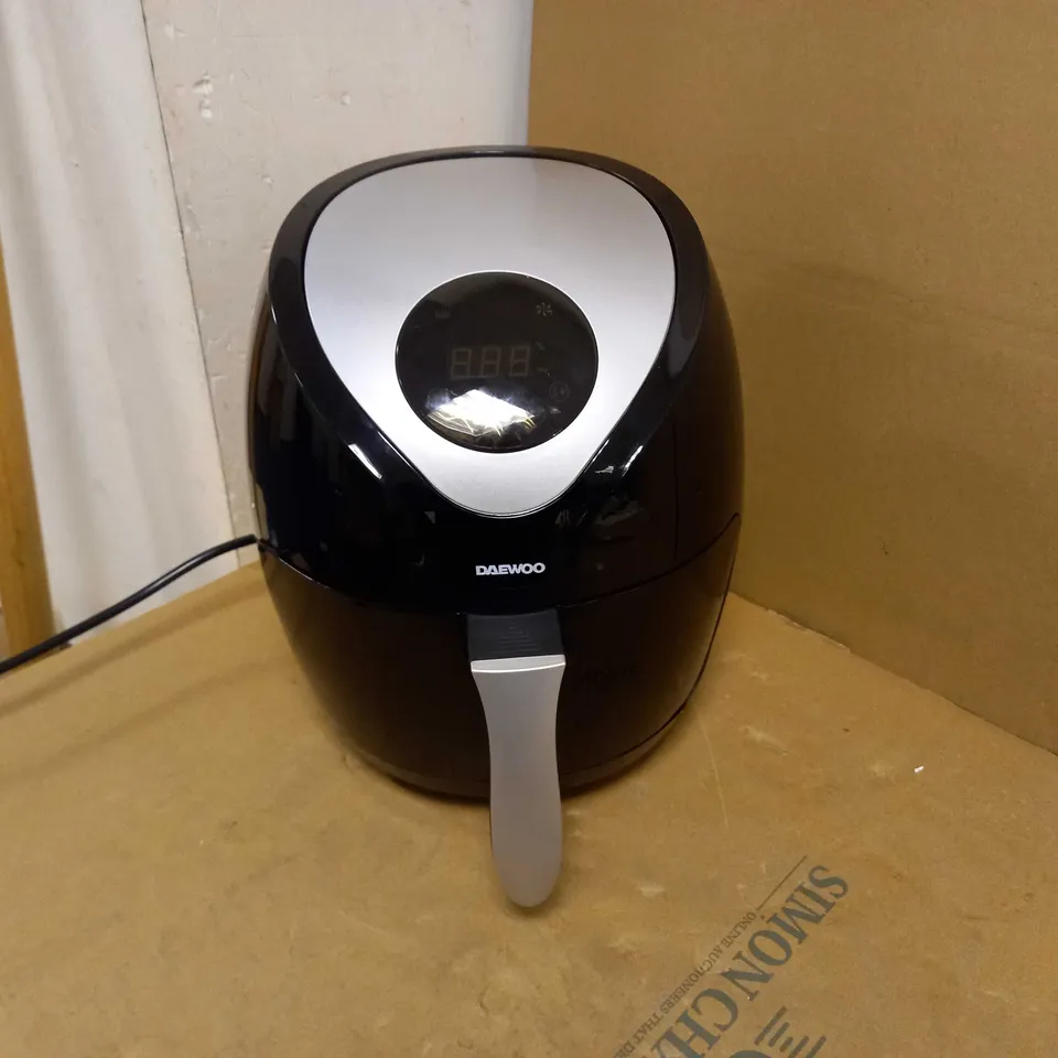 DAEWOOD HEALTHY LIVING 3.6L DIGITAL FRYER