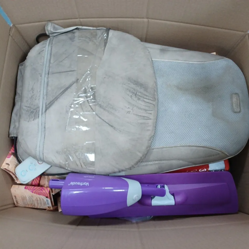 BOX OF APPROX 20 ASSORTED ITEMS TO INCLUDE - HOZELOCK SENSOR PLUS - ORANGE HIGH VIS JACKET XL - JUST CAVALLI HER EAU DE TOILETTE ECT