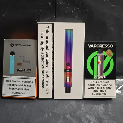 BOX OF APPROXIMATELY 25 ASSORTED E-CIGARETTE AND VAPING PRODUCTS TO INCLUDE GEEKVAPE, VAPORESSO, ETC - COLLECTION ONLY
