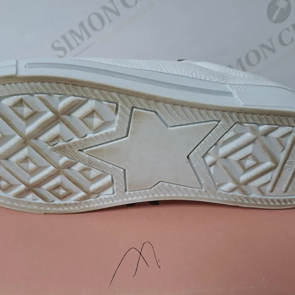 BOXED MODA IN PELLE WHITE LEATHER ZIPPED TRAINERS SIZE 5