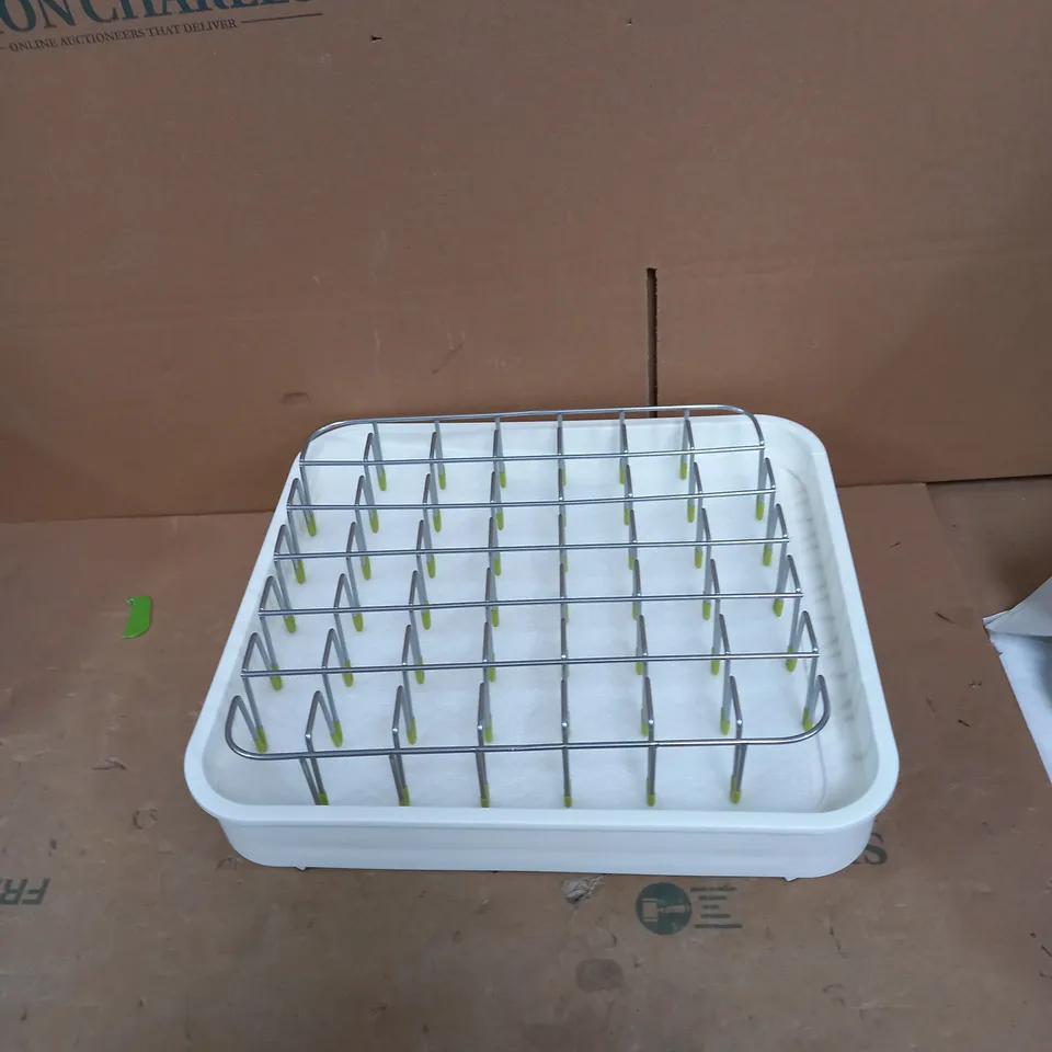 EXTEND EXPANDABLE DISH RACK WITH DRAINING PLUG  RRP £64.99
