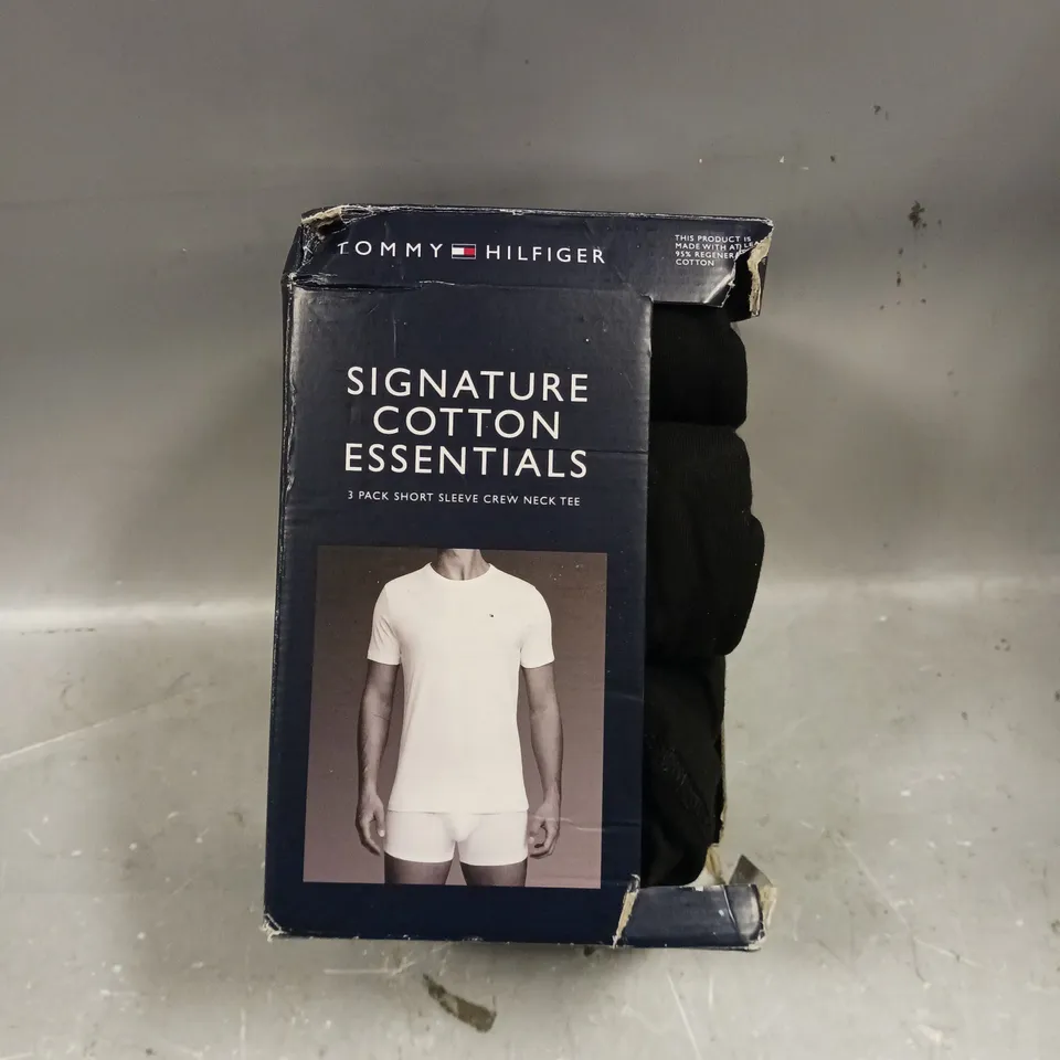 TOMMY HILFIGER SIGNATURE COTTON ESSENTIAL 3 PACK LOUNGEWEAR T-SHIRTS - BLACK - 2XL