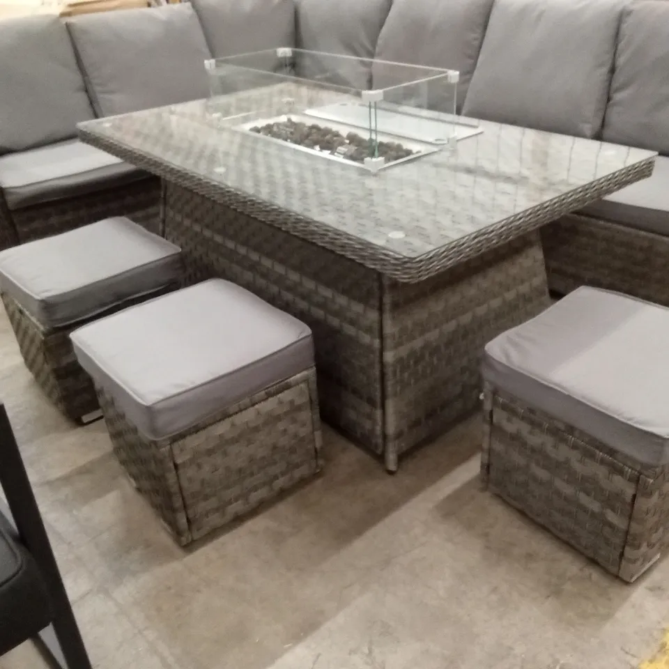 QUALITY DESIGNER GARDEN FURNITURE SET