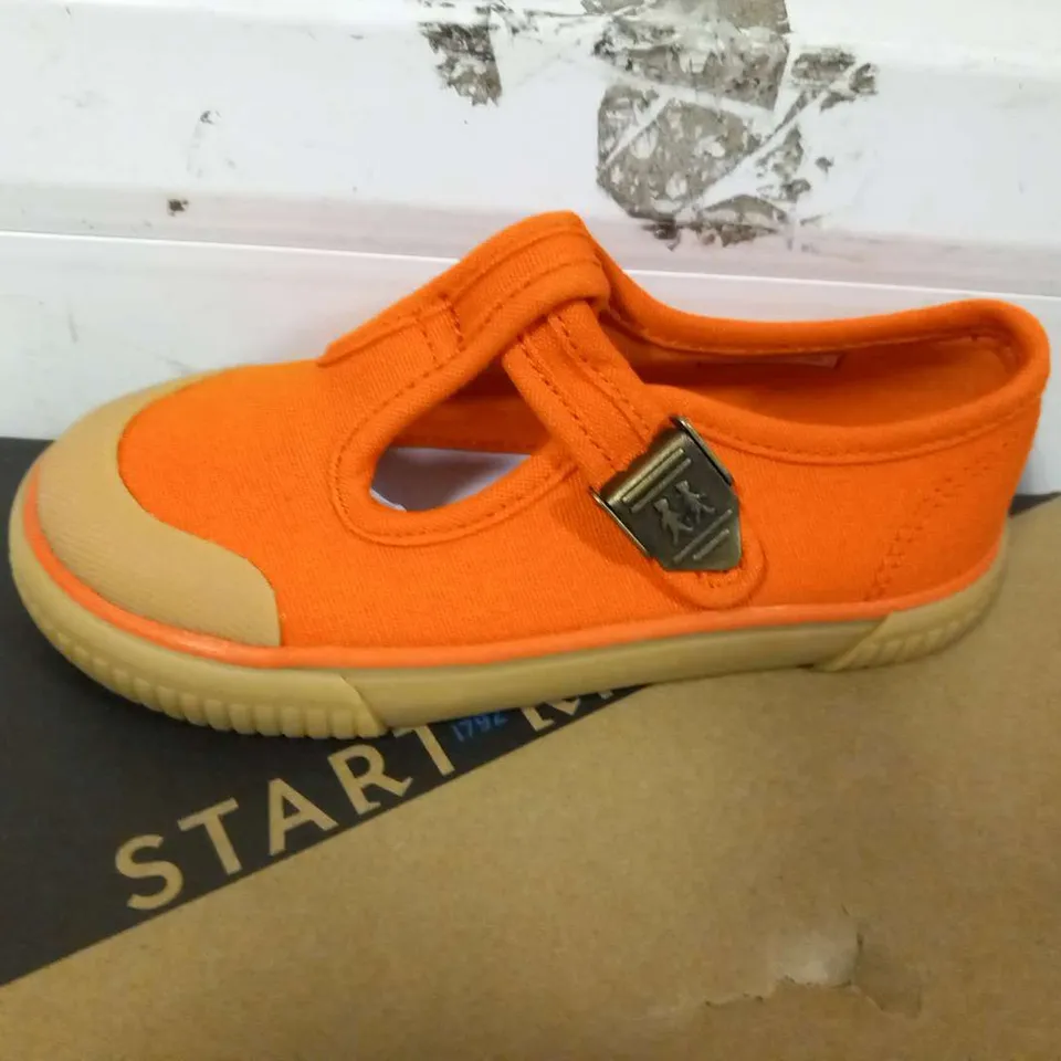 BOXED START RITE ANCHOR ORANGE CANVAS SIZE EU 25