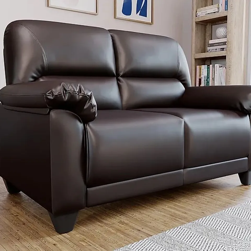BOXED DESIGNER KENTON BROWN FAUX LEATHER TWO SEATER SOFA 