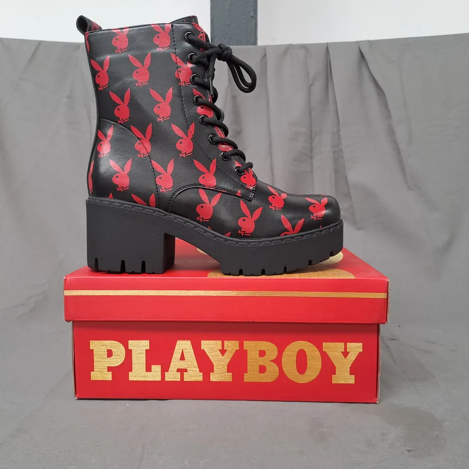 BOXED PAIR OF KOI PLAYBOY REPRISE RED SWITCH BOOTS UK SIZE 6