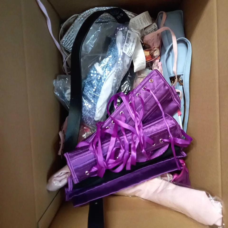 LARGE QUANTITY OF ASSORTED ACCESSORIES TO INCLUDE CALVIN KLEIN, VICTORIA'S SECRET AND OSPREY LONDON