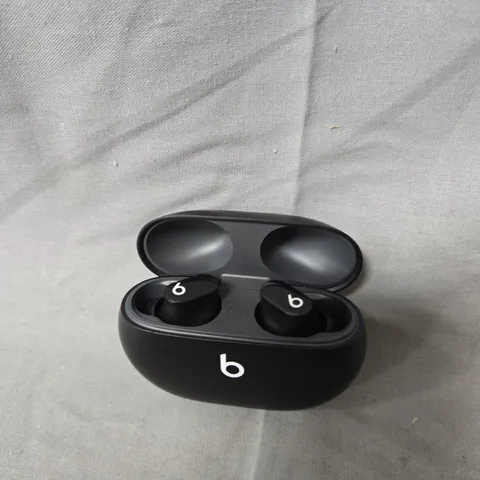 BEATS WIRELESS EARBUDS WITH CHARGING CASE – BLACK