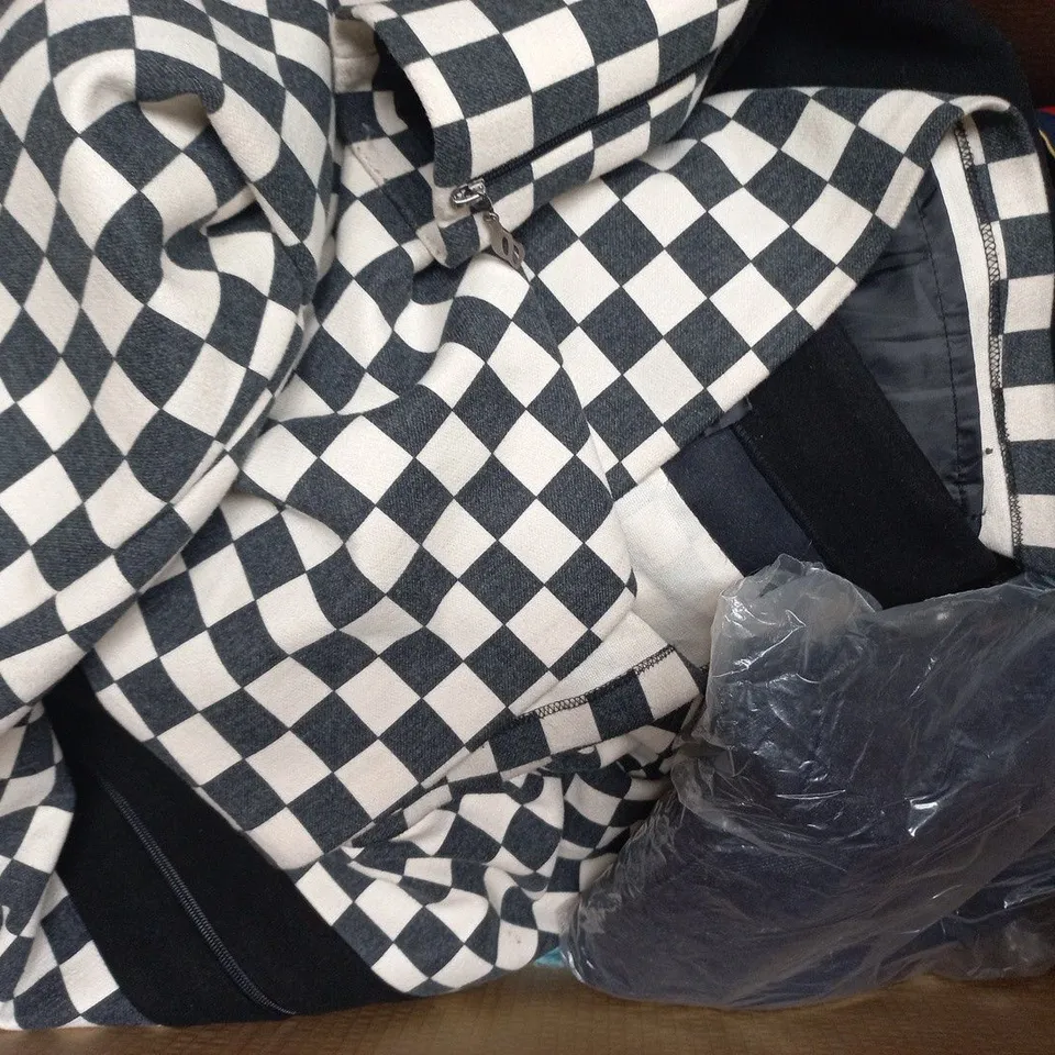 APPROXIMATELY 20 ASSORTED CLOTHING AND FASHION PRODUCTS IN VARIOUS STYLES AND SIZES - COLLECTION ONLY