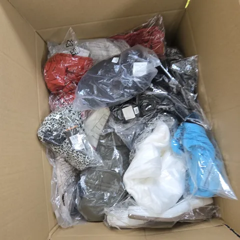 BOX OF APPROXIMATELY 20 ASSORTED ITEMS TO INCLUDE: &MAISI GREEN TOP