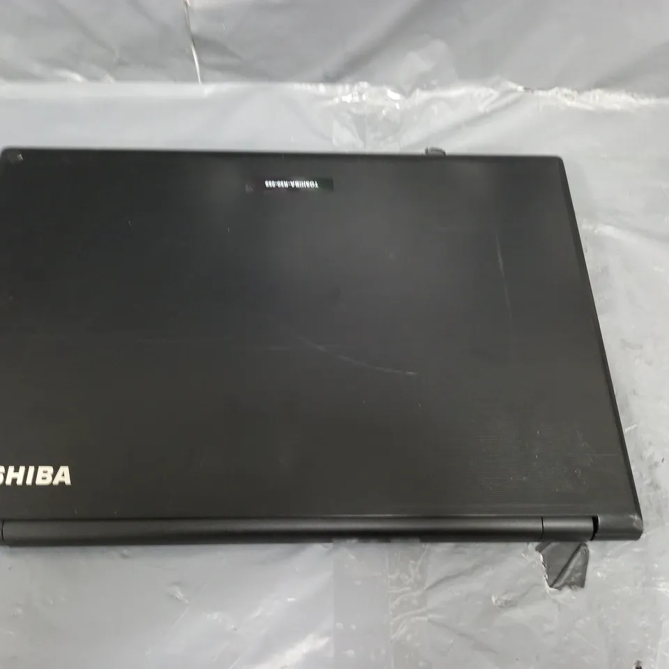 TOSHIBA SATELLITE PRO R50-B	15 INCH I3-4005U 1.70GHZ