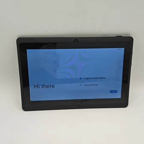 UNBOXED ATMPC 32GB TABLET IN BLACK WITH PINK CASE