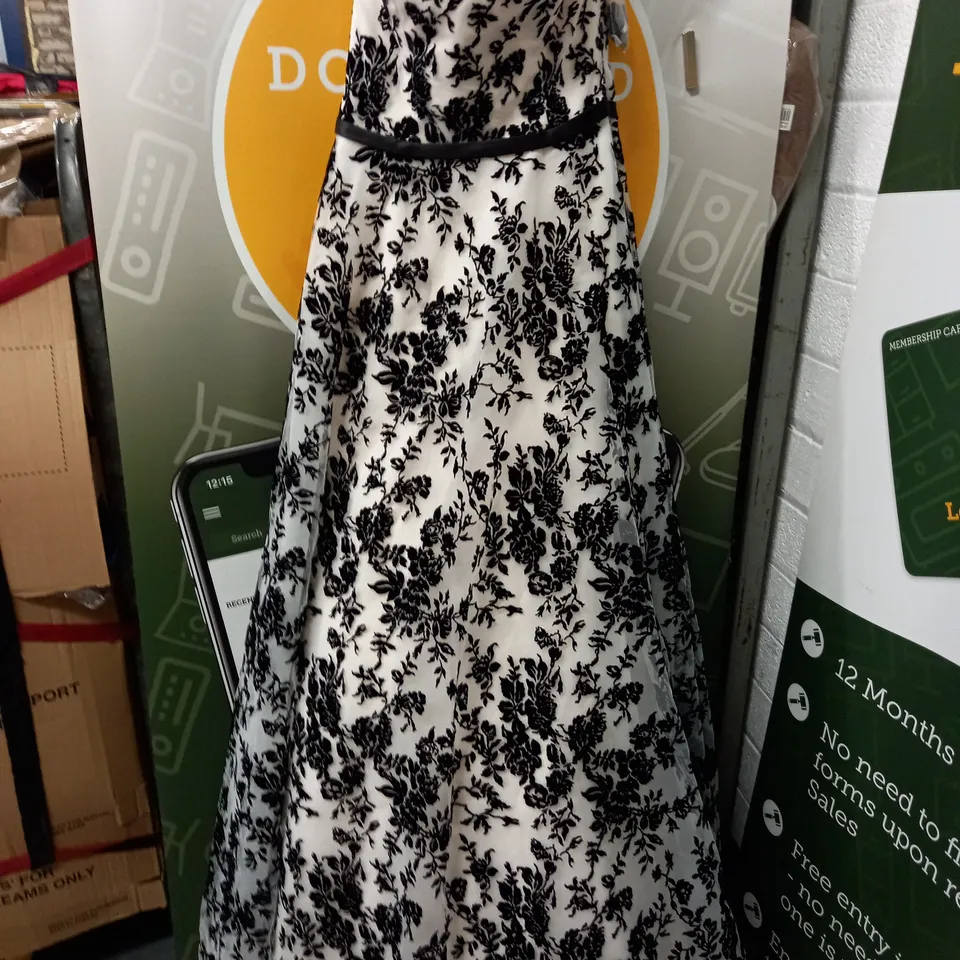 SINCERITY BRIDAL BLACK/WHITE WEDDING DRESS - USA 12