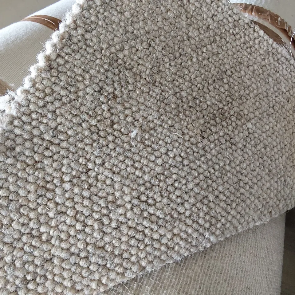 ROLL OF QUALITY BEIGE CARPET APPROXIMATELY 4M × 5.52M