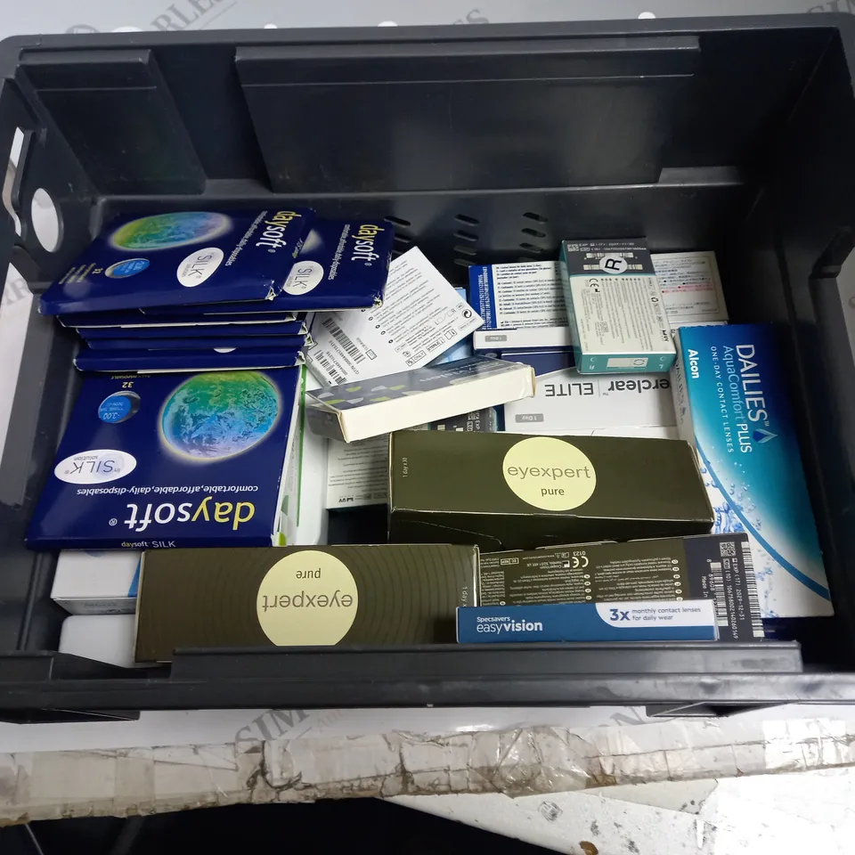 BOXED LOT TO CONTAIN APPROX. 35 X ASSORTED VISION CARE PRODUCTS. INCLUDES PACKS OF CONTACT LENSES & CONTACT LENSE CLEANING SOLUTION. BRANDS VARY