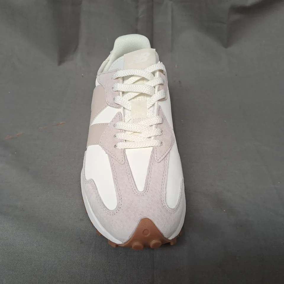 BOXED PAIR OF NEW BALANCE 327 SHOES IN WHITE UK SIZE 6.5