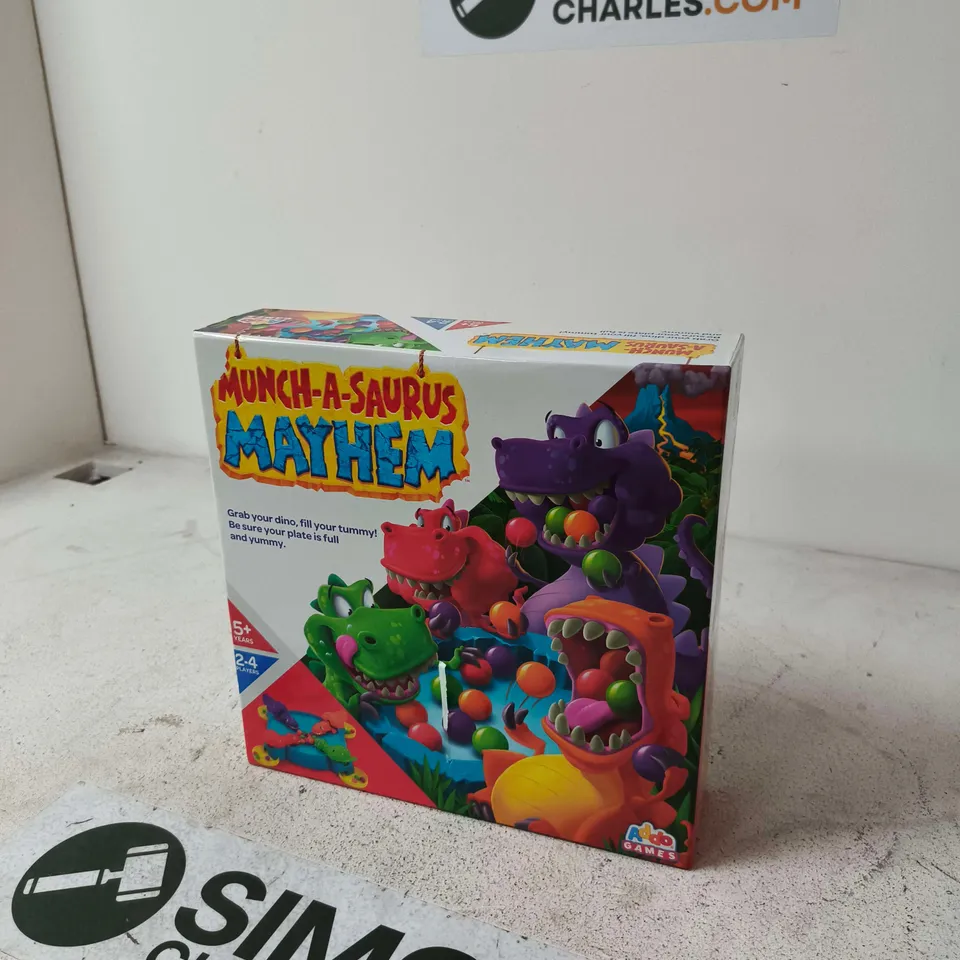 BOX OF APPROXIMATELY 7 ASSORTED TOYS INCLUDING MUNCH - A - SAURUS MAYHEM AND WALK ALONG CAT