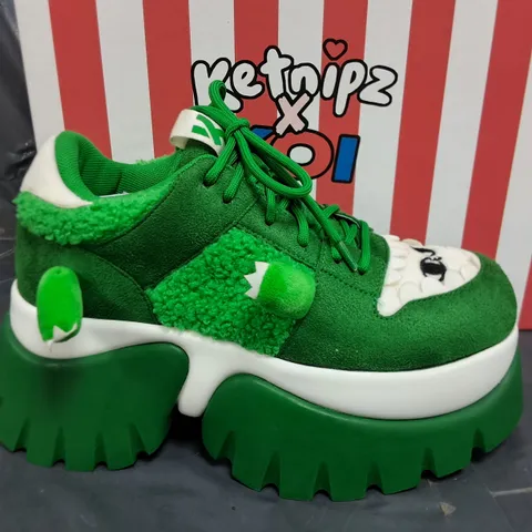 BRAND NEW BOXED KOI KETNIPZ BEANZILLA PLATFORM TRAINERS IN GREEN - UK 5