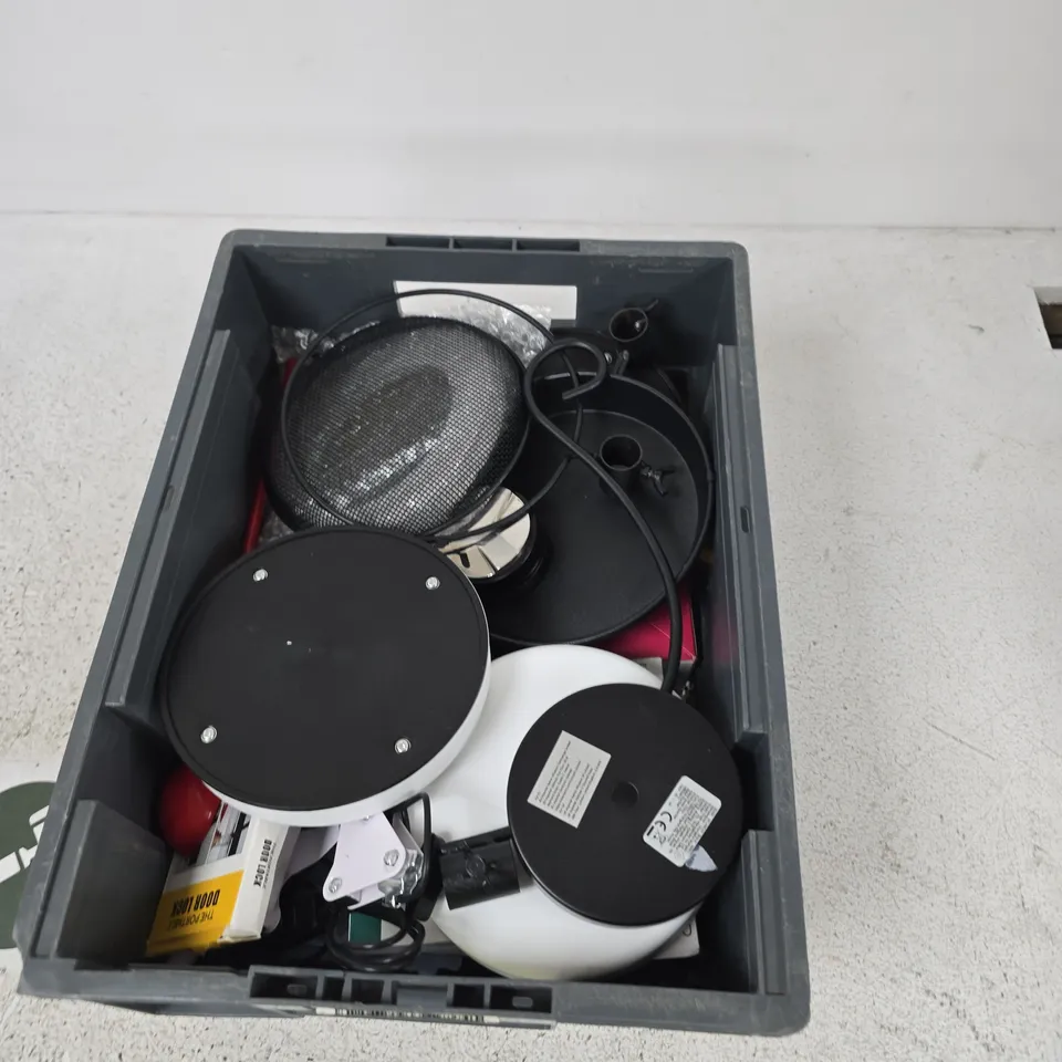 BOX CONTAINING A MIX OF APPROXIMATELY 15 ASSORTED ITEMS INCLUDING LAMP PARTS, DESCALER, DISHWASHER TABLETS ETC.