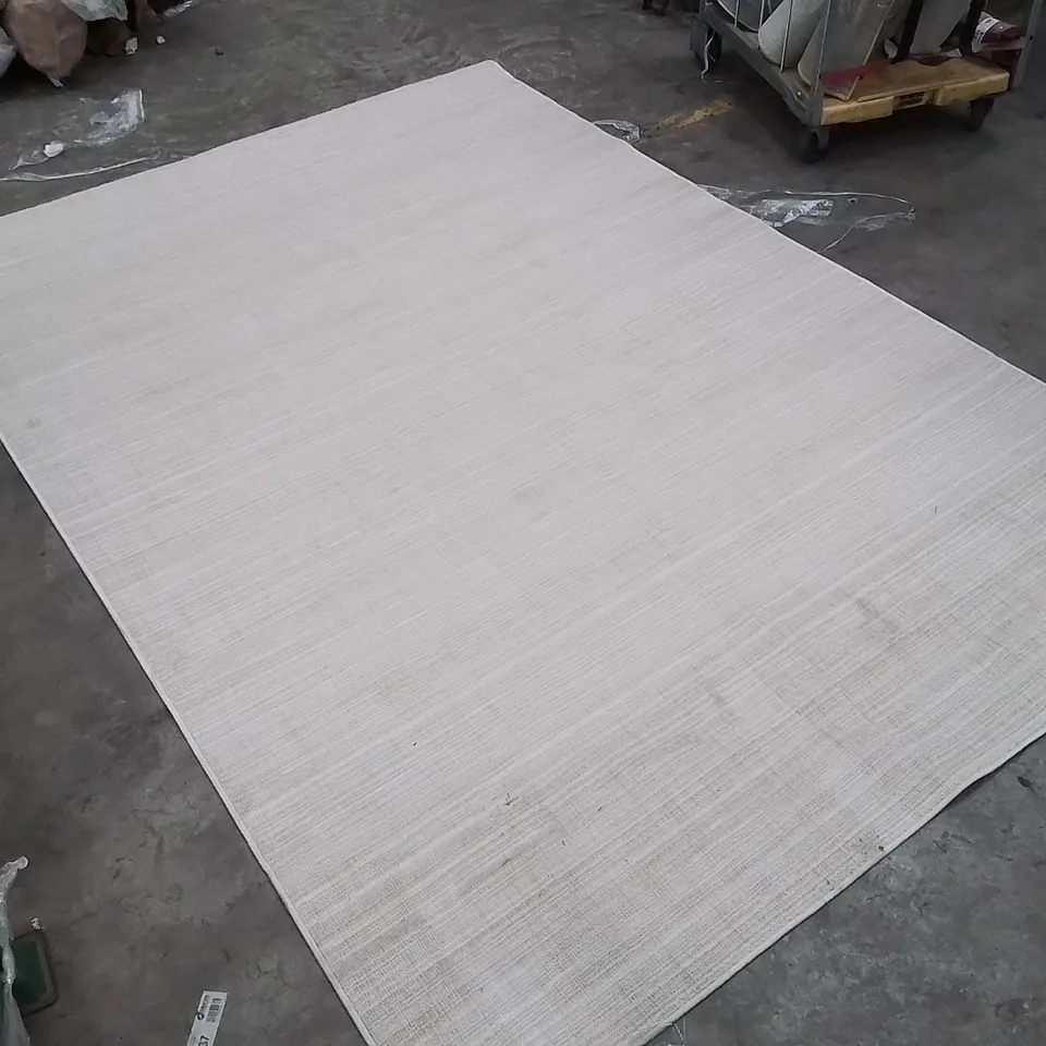 QUALITY DESIGNER AREA RUG - APPROXIMATELY 281X199CM