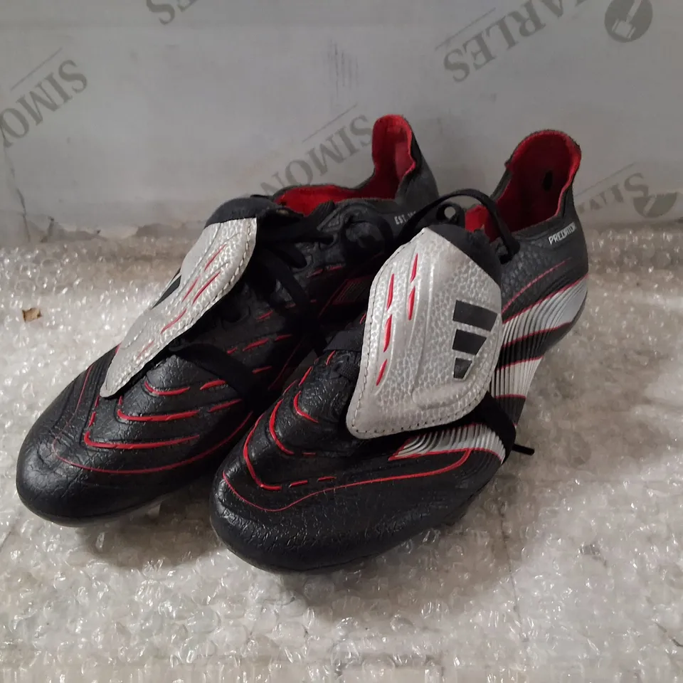 ADIDAS PREDATOR FOOTBALL BOOTS – BLACK/RED, UK 6 (EU 39)