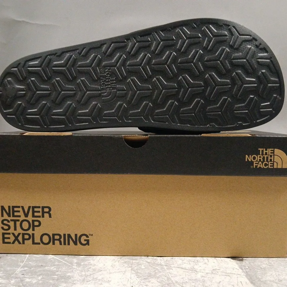 BOXED PAIR OF THE NORTH FACE MEN'S BASE CAMP SLIDE III IN BLACK SIZE UK 8