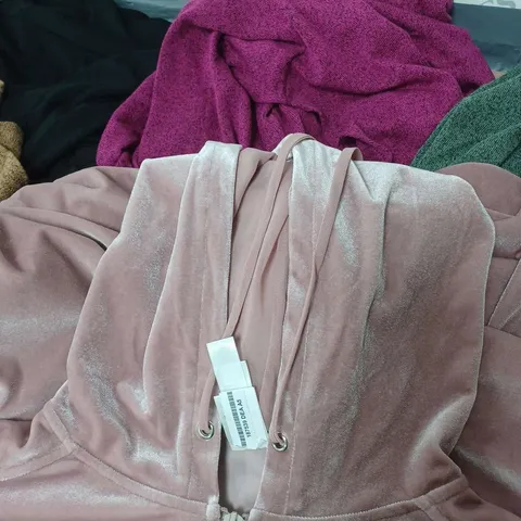 APRROX 20 CLOTHING ITEMS VARIOUS STYLES AND SIZES, VELOUR HOODY VEST SLEEVLESS CARDIGAIN AND DRESSES