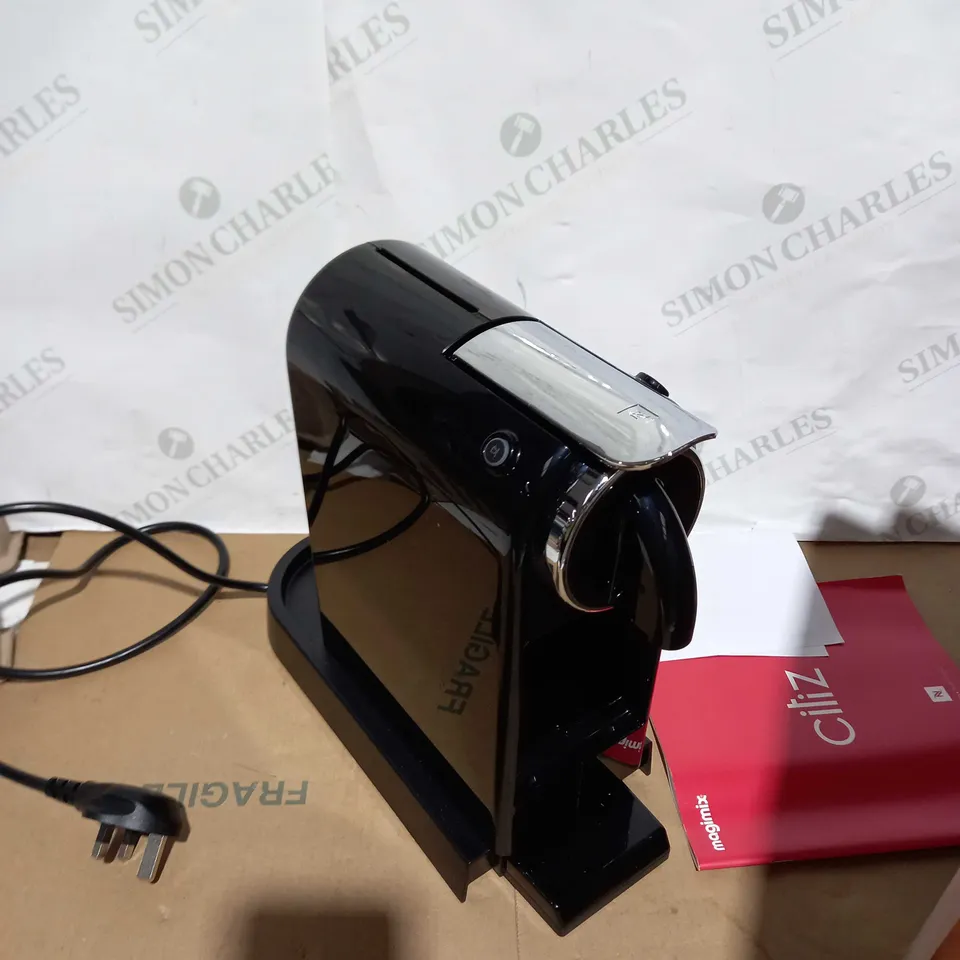 NESPRESSO CITIZ COFFEE MACHINE 