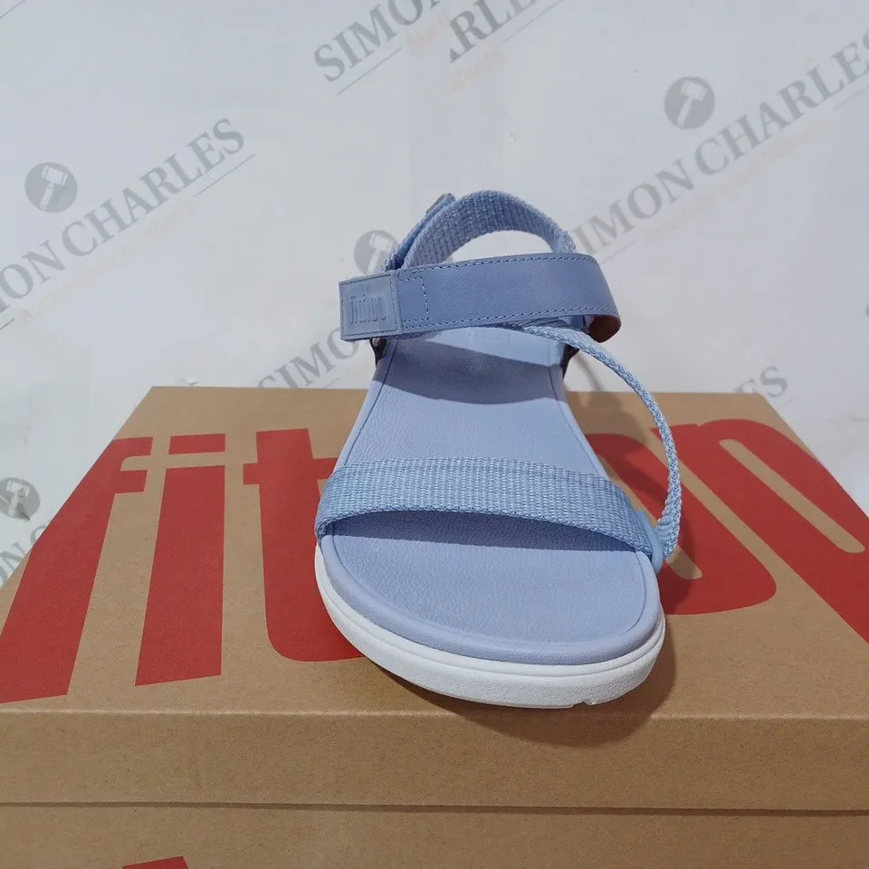 BOXED FITFLOP LOOSH WEBBING Z STRAP SANDALS SIZE 5