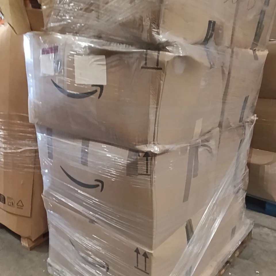 PALLET CONTAINING A LARGE QUANTITY OF BULBS
