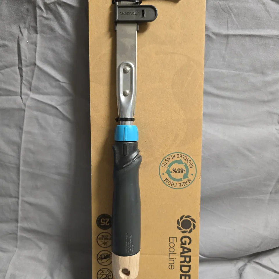 BOX OF APPROXIMATELY 15 ASSORTED ITEMS TO INCLUDE SECATEURS, PATIO WEEDER, WIRELESS MOUSE AND KEYBOARD COMBO, ETC - COLLECTION ONLY