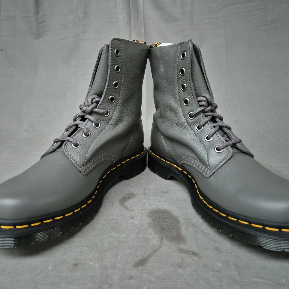 BOXED PAIR OF DR MARTENS 1460 PASCAL ANKLE BOOTS IN GUNMETAL UK SIZE 7