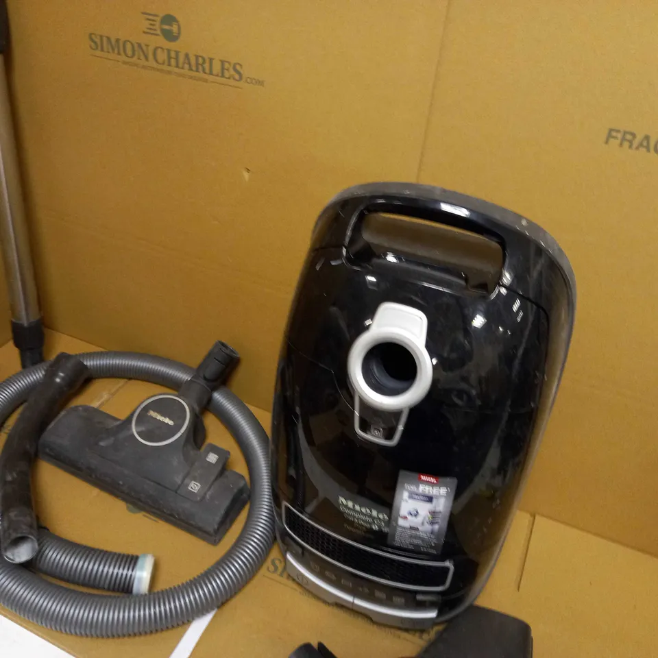 MIELE C3 CAT AND DOG PLUS BAGGED CYLINDER VACUUM CLEANER