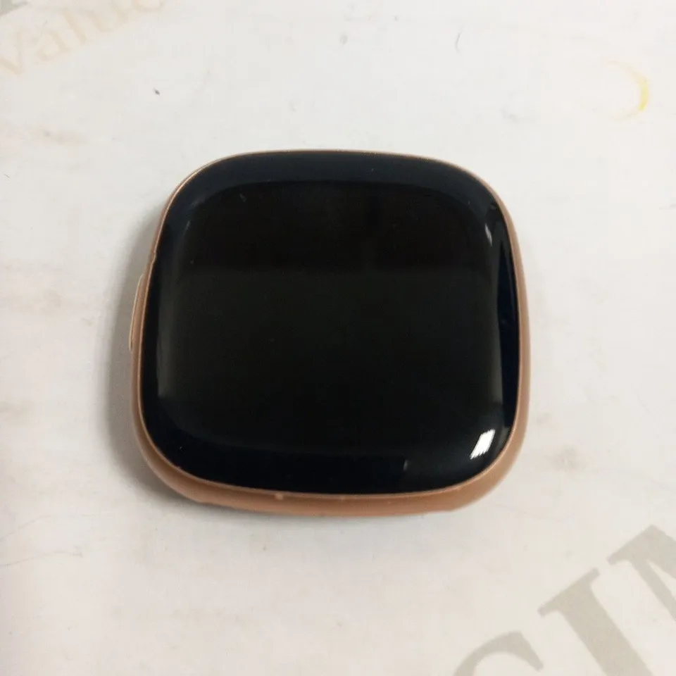 FITBIT IP68 FITNESS TRACKER