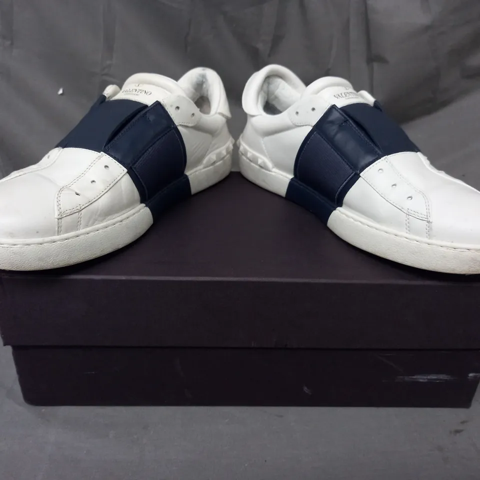 BOXED PAIR OF VELENTINO GARAVANI SNEAKERS IN WHITE/NAVY EU SIZE 41