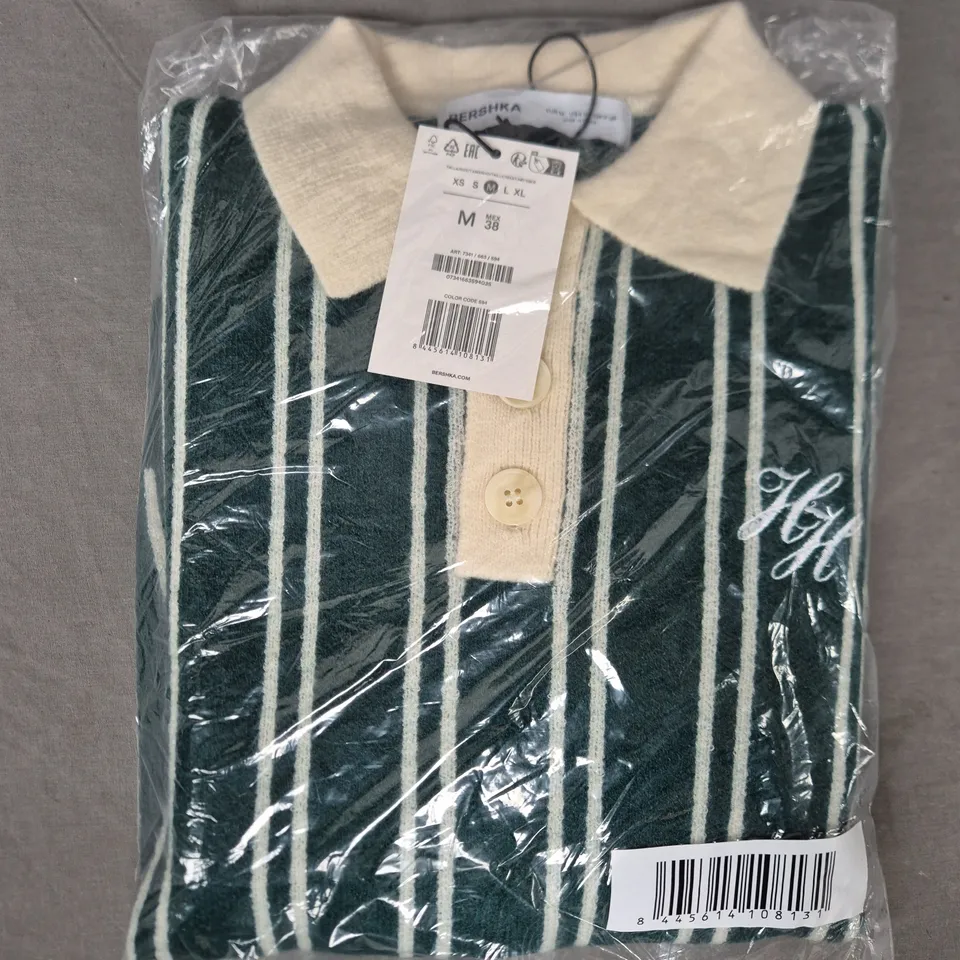 BERSHKA STRIPE KNITTED POLO IN GREEN SIZE MEDIUM